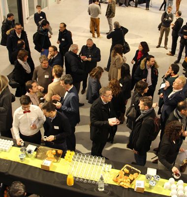 Photo du Connecting Meeting 2020 du Pôle EMC2 lors du buffet