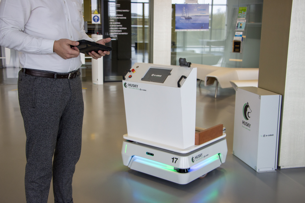 Husky, plateforme mobile intelligente par E-cobot 